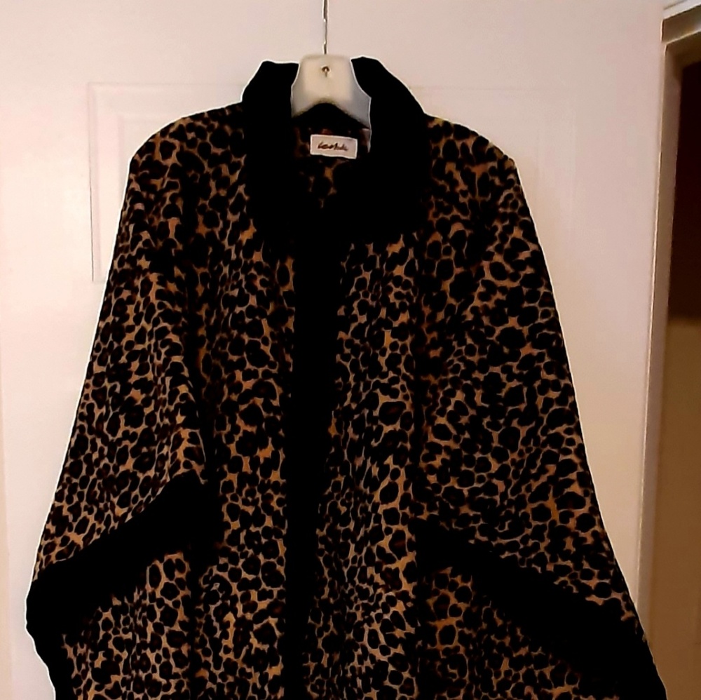 Stunnimg Sexy Leapord Print Shawl Cape